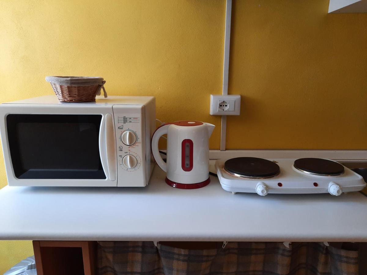 Studio In Centre Apartment Lucca Bagian luar foto